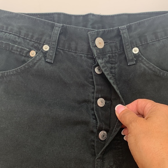 Levi’s 551 Black Denim Button Fly Straight Leg Jeans W30 - Picture 7 of 16